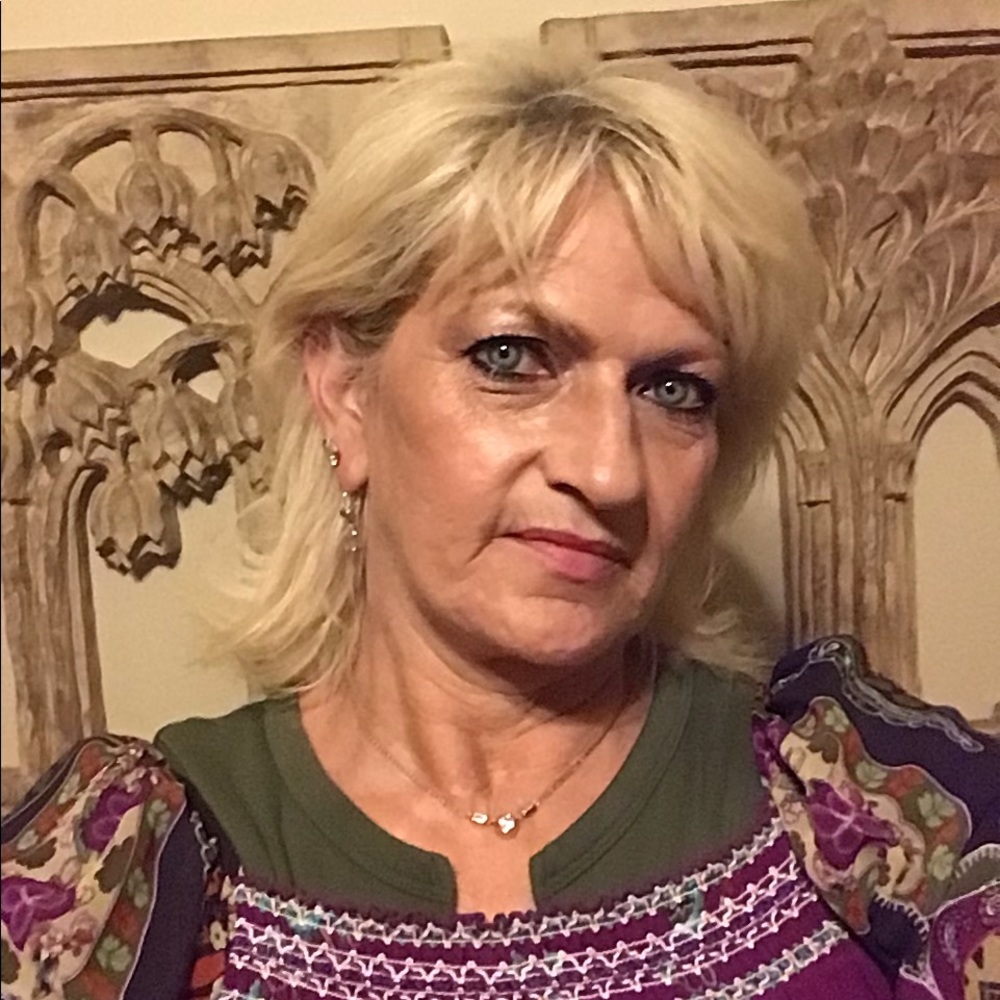 Meet your Posher, Rose